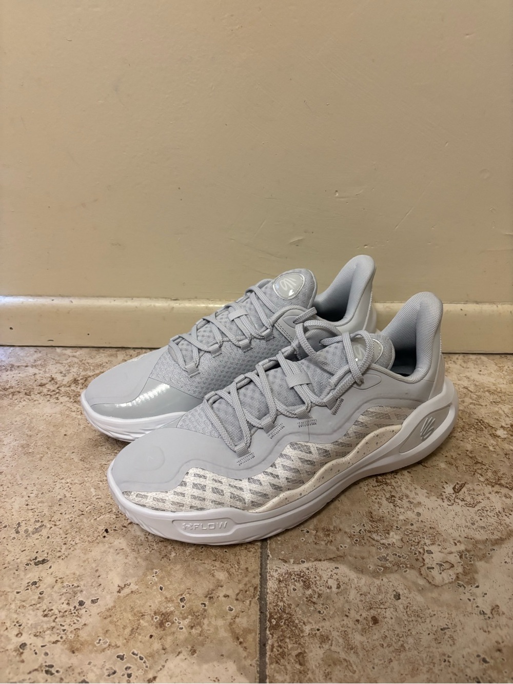 Under Armour Curry Flow 11 TB White Halo Grey 3027637-101 Men's Size 11.5